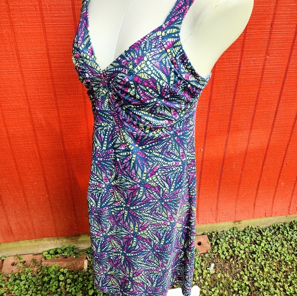 PATAGONIA SZ M MINETTE FLORAL SUNBURST ATHLEISURE A LINE V NECK DRESS … - Picture 1 of 12